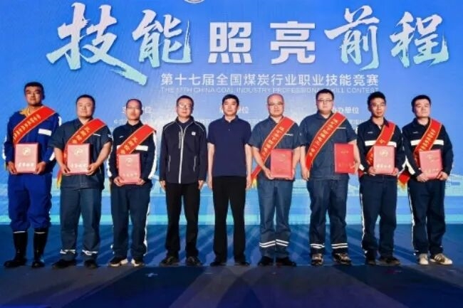 1789776703212591.jpeg 精准调控优结构:筑牢人才梯队“压舱石”.jpg